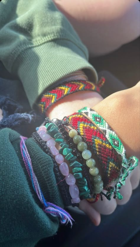 Lots Of Bracelets Aesthetic, Multiple Bracelets Aesthetic, Friendship Bands Aesthetic, Friendship Bracelet Stack Ideas, Wrist Full Of Bracelets, Hippie Bracelets Diy, Lots Of Bracelets On Wrist, String Bracelets With Beads, Skater Bracelets