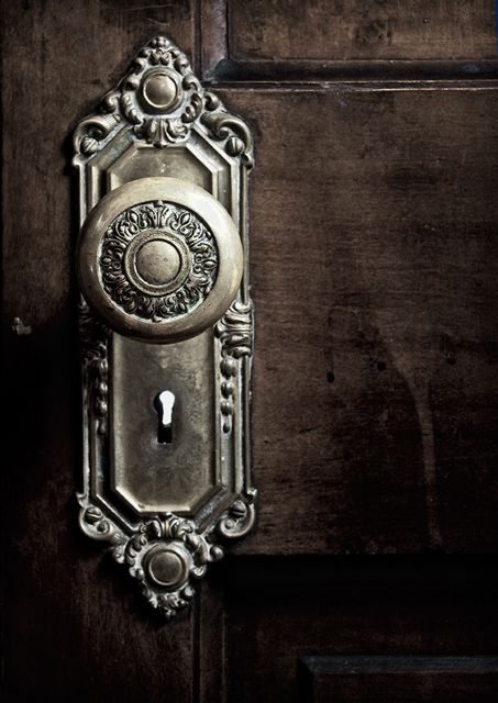 The Magic of Antique Door Hardware - Belltown Design Victorian Door Knobs, Vintage Door Hardware, Antique Door Hardware, Door Knobs And Knockers, Antique Door Knobs, Victorian Door, Door Images, Locks And Keys, Doors And Hardware