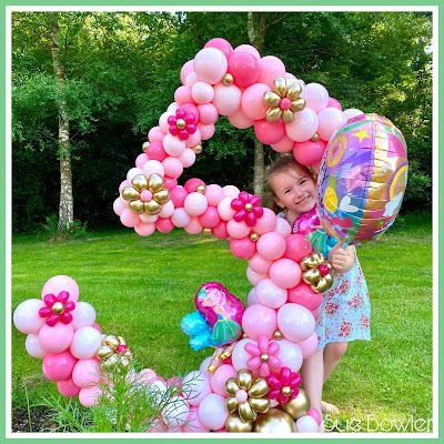 The Very Best Balloon Blog: How to Make a Styled Framed Number, and Make a Five Year Old Very Happy! Cinderella Birthday Party Cake, Valentine Party Decorations, Pink And Gold Balloons, Pink Balloon Garland, Balloon Numbers, Hot Pink And Gold, Cinderella Birthday Party, Valentines Party Decor, Balloons Decor