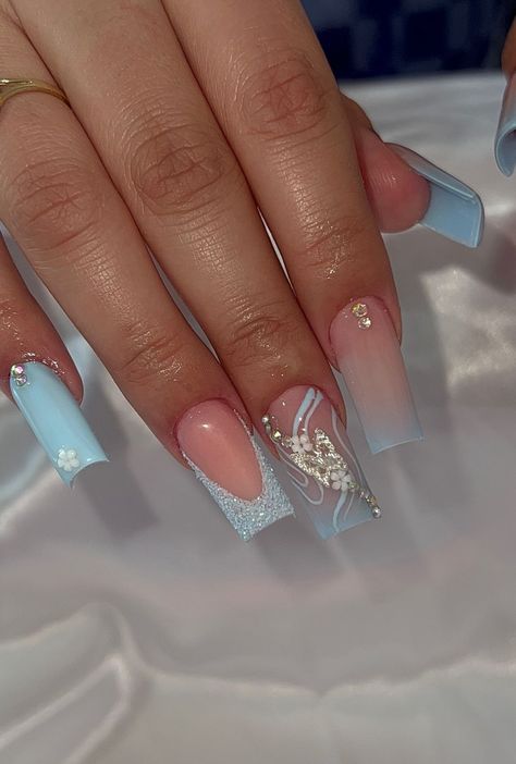 Blue And White Birthday Nails, Baby Blue Nail Design Ideas, Engagement Nails Ideas Square, Light Blue French Tips With Design, Light Blue Baddie Nails, Cool Nail Inspo Blue, Light Blue Quince Nails Short, Nail Ideas Baby Blue, Cute Light Blue French Tip Nails