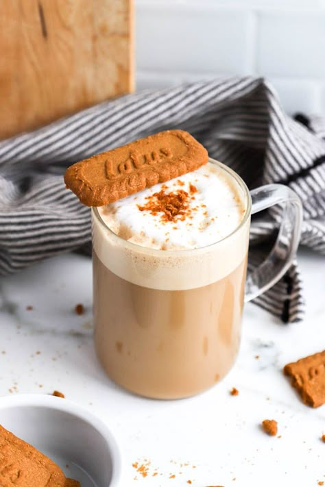 Biscoff Cookie Butter Latte – Basics with Bails Cookie Butter Coffee, Biscoff Latte, Cookie Butter Latte, Starbucks Cinnamon Dolce Latte, Cinnamon Dolce Latte Recipe, Chocolate Chip Cookies Homemade, Healthy Recipes Soup, Open A Coffee Shop, Sugar Free Vanilla Syrup