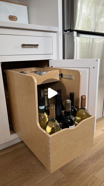 Drawer Wine Storage, Bar Pull Out Drawers, Cup Organization Kitchen, Alcohol Storage Ideas, Liquor Cabinet Diy, Bottle Storage Kitchen, Buffet With Wine Rack, Wine Cabinet Design, Beverage Cabinet