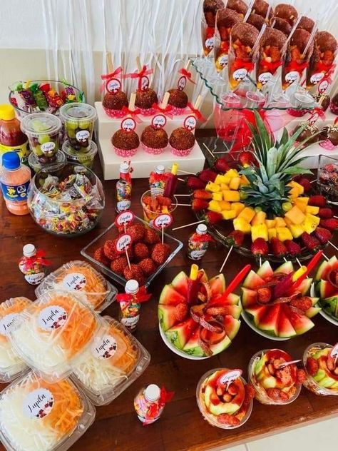 Quince Desert Table Ideas Mexican, Mexican Fruit Bar Ideas, Mexican Food For Quinceanera, Candy Bar Ideas Mexican, Fiesta Snack Table, Fruit Stand Party, Dessert Table Ideas Mexican, Mexican Sweet Table Ideas, Chamoy Bar Dessert Tables