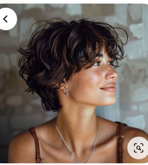 Modern Short Curly Hairstyles, Curly Hair Women Short, Cool Short Curly Hairstyles, Short Curly Haircuts Fine Hair, Short Wavy Hair Haircuts, Short Hair Volume Cut, Short Haircuts For Fine Curly Hair, Short Shaggy Curly Hair, Short Naturally Wavy Hair