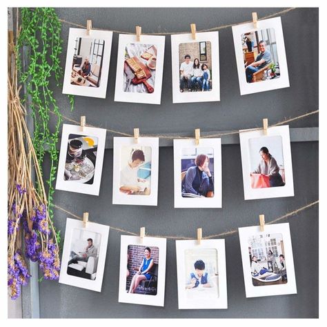 Diy Collage Picture Frames, String Photos, Cadre Photo Diy, Diy Fotokabine, Foto Muro Collage, Diy Photo Display, Pictures On String, Collage Foto, Wood Clips