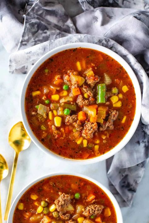 This Easy Instant Pot Hamburger Soup is a quick and hearty weeknight dinner idea. It's so comforting with ground beef and mixed vegetables. Vegetable Soup Ground Beef, Hamburger Soup Instant Pot, Hamburger Barley Soup, Instant Pot Hamburger Soup, Homemade Italian Seasoning, Ground Turkey Soup, Ground Beef Rice, Soup With Ground Beef, Veg Soup