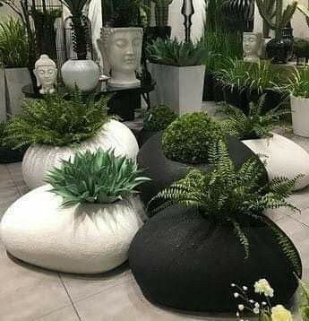 Kitchen Wall Tiles Design, Rock Planters, Outside Showers, Plant Styling, Garden Globes, Garden Balls, Cactus Planta, Wall Tiles Design, Cement Diy