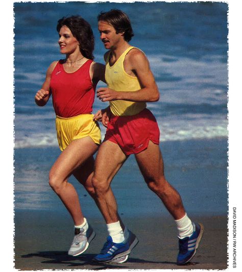 June 1981 https://www.runnersworld.com/50th-anniversary/50-years-of-dubious-running-fashion/slide/8 80s Athlete Aesthetic, Vintage Sport Photography, 70s Running Outfit, Vintage Sporty Aesthetic, 70s Sporty Fashion, Retro Running Outfit, 80s Sport Aesthetic, 80s Running Outfit, Vintage Sports Photos