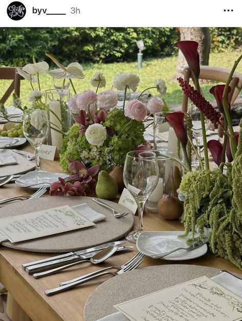 Long Table Wedding Flowers And Candles, Natural Organic Wedding Decor, Fruit Theme Wedding, Romantic Tablescape Wedding, 2025 Wedding Decor, Colorful Table Setting Wedding, Plum And Green Wedding, Spring Wedding Indoor, Wedding Arrangements Table