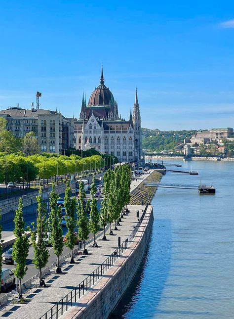 Budapest City, Dream Vacations Destinations, East Europe, Vsco Girl, Round The World, September 2024, Budapest Hungary, City Break, City Aesthetic