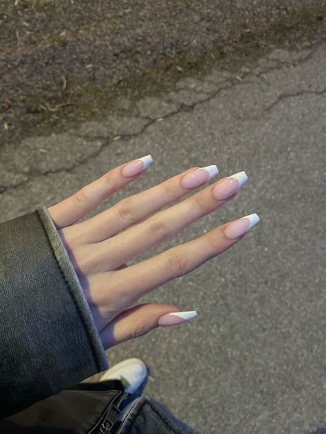 Nails With Moon, Long Square Nails, Nails Arts, White Nail Art, Brighter Days, Spring Nail Designs, White Nail Designs, Hairstyle Inspo, Nail Idea