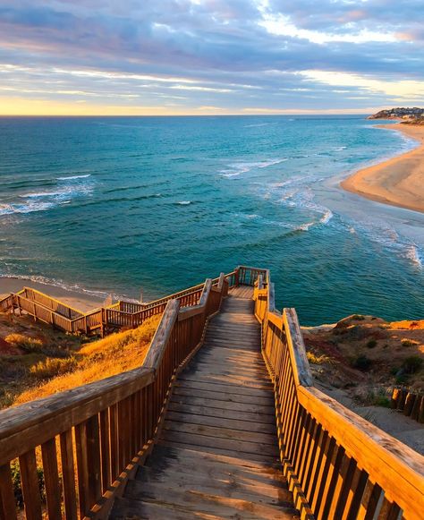 🌅 #SouthPortSunset 🌇 Scenic view of South Port Beach boardwalk at sunset, offering a serene atmosphere in Port Noarlunga, South Australia. Australia Sunset, Beach Boardwalk, Scenic View, South Australia, Scenic Views, Beach Sunset, Australia, Quick Saves