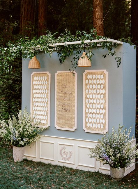 Looking for wow-worthy wedding seating charts? Look no further than this pastel whimisical wedding  in California! Photography: Christina McNeill (http://www.christinamcneill.com) Seating Chart With Envelopes, Garden Wedding Seating Chart, Garden Wedding Seating, Peru Wedding, Milestone Birthday Ideas, Statement Seating, Mobile Bar Business, Wedding Seating Charts, Bar Business