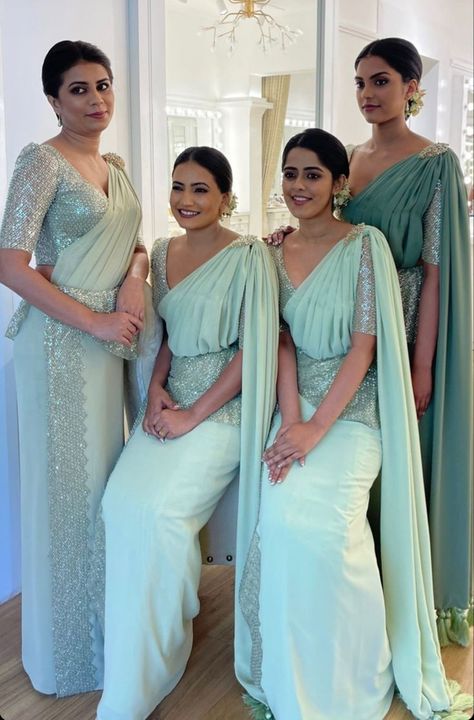 Sinhalese Made Up Kandyan Saree, Bridesmaid Kandyan Saree, Bridesmaid Dresses Sri Lanka Kandyan, Sinhalese Wedding, Kandiyan Saree, Kandyan Saree Designs, Sri Lankan Saree, Kandian Bride, Bridal Maid Dress