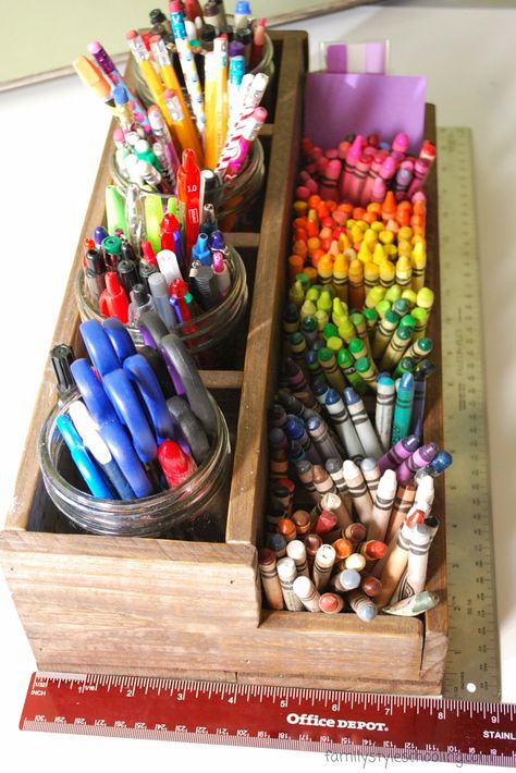 Homeschool Corner, School Room Organization, Rustic Toys, Pencil Caddy, Sunday School Rooms, Homeschool Room, Homeschool Classroom, School Room, Homeschool Organization