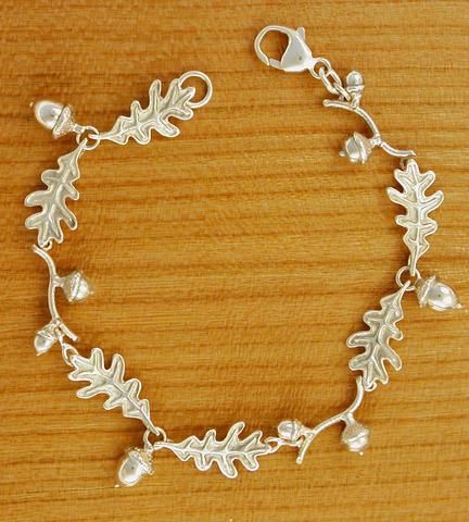 Oak Leaf with Acorn Bracelet - sterling silver Acorn Jewelry, Silver Necklace Simple, Simple Silver Jewelry, Old Oak Tree, Silver Diamond Necklace, Silver Clay, Fine Silver Jewelry, Silver Jewelry Design, Oak Leaves