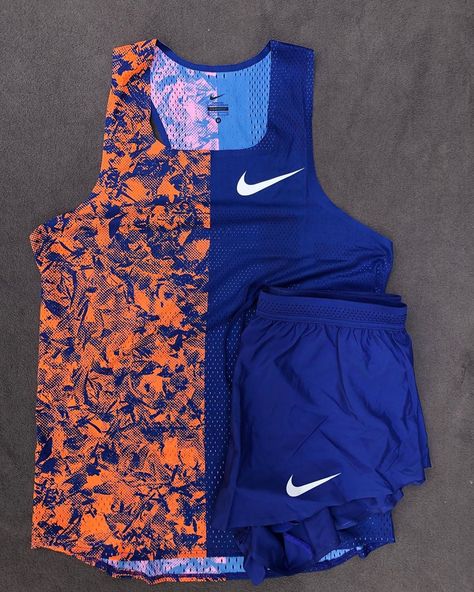 RUNNERSPOINT ELITE on Instagram: “2019 Rosa Nike Pro Elite Mens Racing Kit. Size: M x 1. SOLD! . . . . . . . . . .  #trackandfieldclothing #trackandfieldclothes…” Track Uniforms, Vest Ideas, Running Outfit, Sports Tshirt Designs, Training Clothes, Band Shirt, Sport Style, Men In Uniform, Streetwear Men Outfits