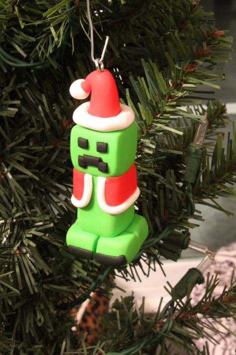 Handcrafted polymer clay Minecraft like Creeper by ArtsyVartsy Handcraft Christmas Ideas, Clay Ornaments Ideas, Christmas Clay Ornaments Diy, Minecraft Clay Ideas, Minecraft Polymer Clay, Clay Ideas Christmas, Clay Crafts Christmas, Clay Minecraft, Clay Christmas Ideas