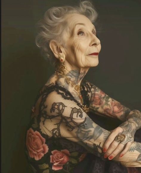 Old Woman Outfit, Old People With Tattoos, Cool Old Lady, Tattooed Grandma, Grey Hair And Tattoos, Heavily Tattooed Women, Older Women With Tattoos, Old Women With Tattoos, Grandma Tattoos