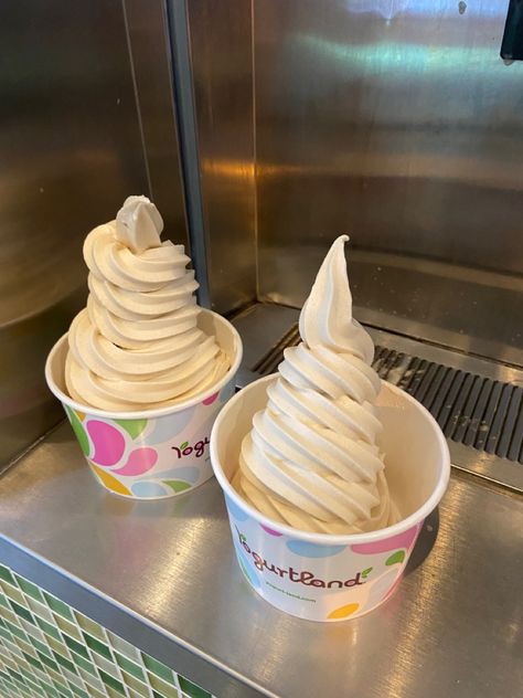 2 cups of Plant-based brown sugar vanilla soft serve, self-serve, January 2022 Eagle Rock Los Angeles, B Day Cake Ideas, Vanilla Soft Serve, B Day Cake, Eagle Rock, Self Serve, New Restaurant, Soft Serve, Frozen Yogurt