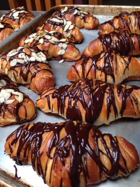 Chocolate Croissant Aesthetic, Croissant With Chocolate, Chocolate Hazelnut Croissant, Chocolate Danish, Croissant Dessert, Croissant Chocolate, Croissant Cookie, Danish Cookies, Paris Bakery