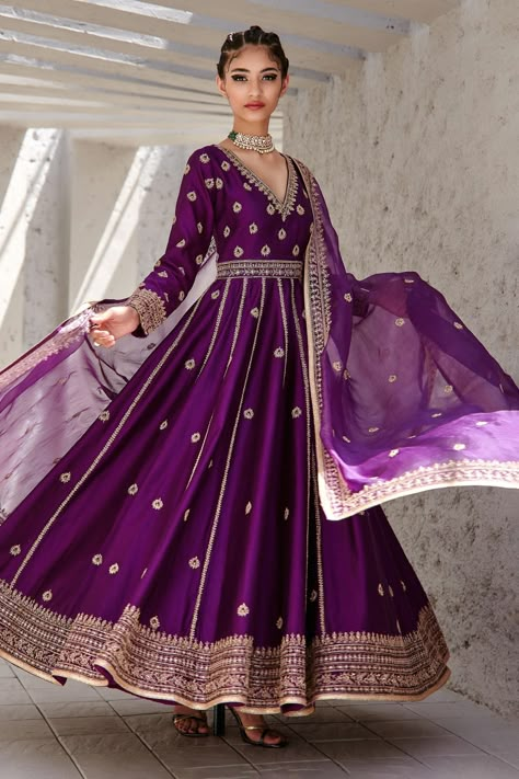 V Neck Anarkali, Purple Anarkali, Wedding Luggage, Chanderi Anarkali, Flared Anarkali, Maharani Designer Boutique, Function Dresses, Indian Party Wear, Desi Outfits