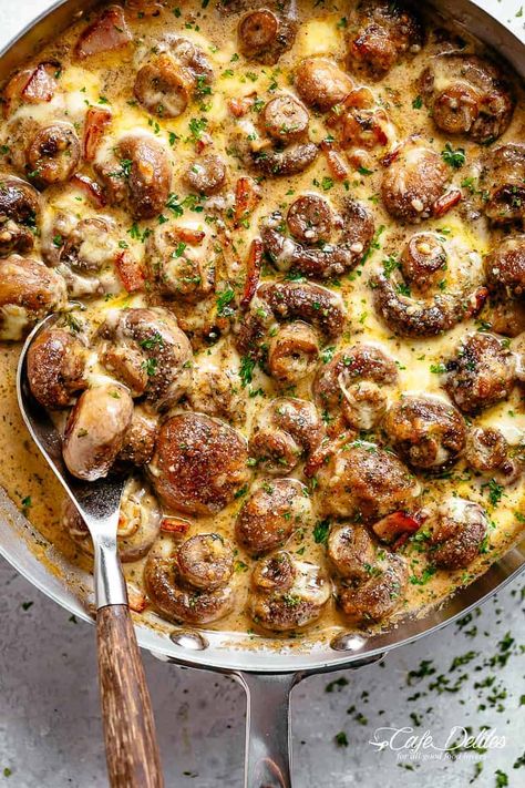 Recipes Mushrooms, Garlic Mushrooms Recipes, Keto Mushrooms, Parmesan Cheese Sauce, Creamy Garlic Mushrooms, Mushroom Recipes Healthy, Mushroom Dish, Keto Sides, Fried Mushrooms