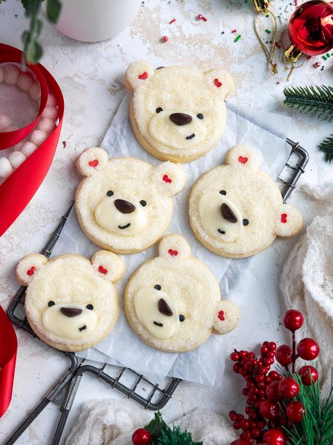 These adorable polar bear cookies are incredibly soft and chewy and are topped with the most delicious homemade buttercream frosting. Chelsweets Christmas Cookies, Polar Bear Christmas Cookies, Bear Cookie Recipe, Cute Christmas Cookie Recipes, Cute Christmas Cookies For Kids, Polar Bear Desserts, Christmas Sweets For Kids, Christmas Cookies Recipes Decorated, Good Christmas Cookie Recipes