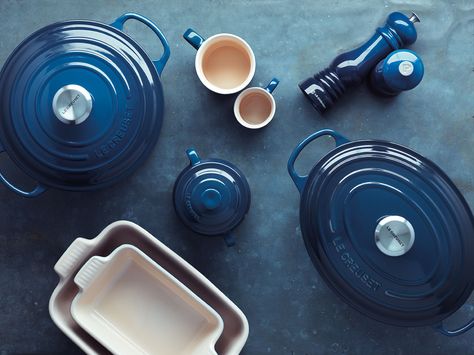 Introducing INK, the new navy blue from Le Creuset. Sophisticated and rich, Ink is a deep blue that will bring effortless, understated style to your kitchen. Navy Blue Kitchen Accessories, Le Creuset Blue, Denim Drift, Le Crueset, Navy Blue Kitchen, Navy Kitchen, Le Creuset Cookware, Pink Book, Understated Style