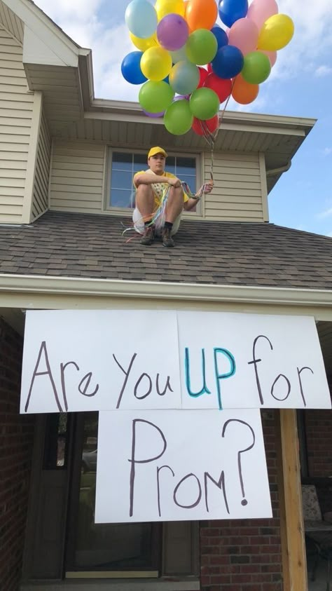 Funny Formal Proposals, Duck Hoco Proposal, Creative Prom Proposal Ideas, Dance Asks, Cute Hoco Proposals, Cute Promposals, Country Prom, Funny Prom, School Dance Ideas