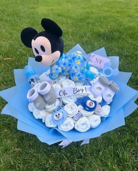 Baby Shower Bouquet, Shower Bouquet, Diaper Bouquet, Mickey Mouse Baby Shower, Baby Bouquet, Diaper Gifts, Baby Shower Baskets, Creative Baby Shower, Baby Shower Crafts