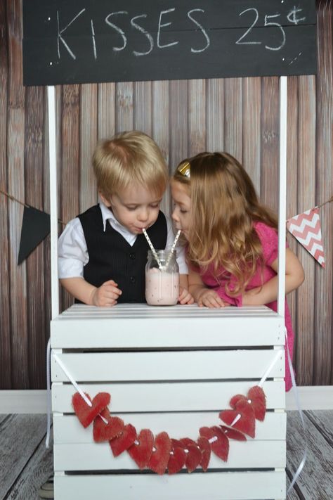 DIY Kissing Booth ~ Little Quacklings Kissing Booth Dog, Diy Kissing Booth, Dog Event, Kissing Booth, Valentine Photo, Chalkboard Paint, Wooden Crates, Red Paint, White Paints