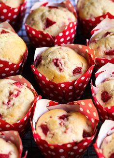 Strawberry Buttermilk Muffins Magic Muffins, Buttermilk Muffins, Muffins Blueberry, Shortcake Cake, Anna Olson, Breakfast Pastry, Coconut Muffins, The Muffin Man, Moist Muffins