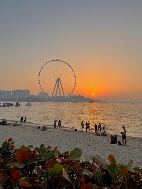 Jbr Beach Dubai, Dubai Beaches, Dubai Nature, Jumeriah Beach, Jbr Dubai, Dubai Beach, Dubai Aesthetic, Dreamy Places, Bal Harbour