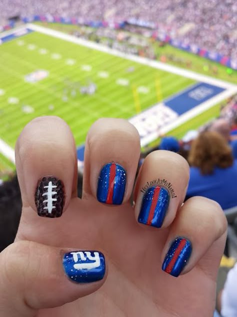 Giants Nails, Football Nail Designs, Football Nail Art, Sports Nails, Football Nails, Hottest Nail Trends, Red Carpet Manicure, Trash Talk, Eli Manning