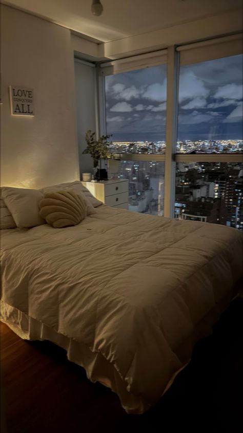 Apartment Cosy Aesthetic, Brooklyn Apartment Bedroom, Nyc Apartment Inspo Bedroom, Condo Room Aesthetic, Cozy Nyc Apartment Bedroom, Aesthetic Night Apartment, Boston Apartment Aesthetic Bedroom, La Room Aesthetic, City Bedroom Decor