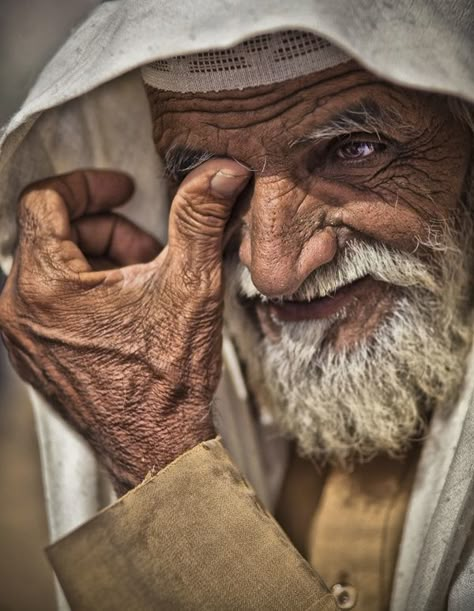 Old Man Face, Old Faces, Arab Men, Foto Art, Human Face, In Arabic, Many Faces, People Of The World, Old Age