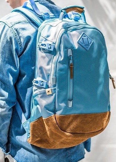 10 Stylish Backpacks For Men To Rock Every Look In Style Stylish Backpacks For Men, Cool Backpacks For Men, Mens Backpack Fashion, Under Armour Backpack, Best Backpacks, Backpack Outfit, Backpacks For Men, Ootd Men, Stylish Backpacks