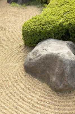 If you don’t want to break your back and your bank account placing natural rocks in your landscape, you can cast faux rocks yourself of any shape and size using a recipe for a lightweight ... Hypertufa Projects, Zen Sand, Zen Sand Garden, Sand Garden, Living Pool, Fake Rock, Cement Projects, Faux Rock, Landscaping With Boulders