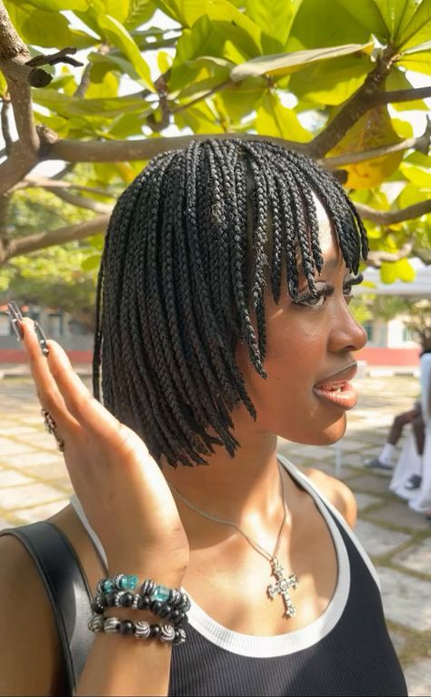 Braided Bob With Bangs, Braided Bob Box Braids, Box Braid Bob, Braid Bob, Short Braid Hairstyles, Bob Box Braids, Short Bob Braids, Braided Bob, Short Braid