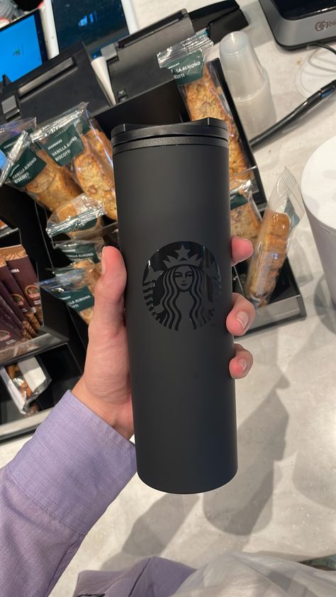 Starbucks Tumbler Aesthetic, Starbucks Coffee Bottle, Vaso Starbucks, Tumbler With Vinyl, Meaningful Gifts For Him, Starbucks Thermos, Black Starbucks, Copo Starbucks, Starbucks Merchandise