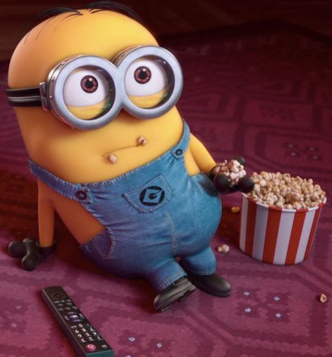 Minion Eating Popcorn Lachen Macht Happy, Minion Humour, 3 Minions, One In A Minion, Despicable Minions, Minion Mayhem, Minion Love, Minions Minions, Minion 2