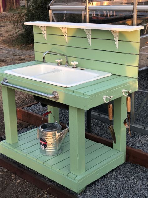 Outdoor Utility Sink Station, Outdoor Sink For Gardening, Outdoor Utility Sink Ideas, Diy Outside Sink Ideas, Sink In Garden Ideas, Garden Faucet Ideas Outdoor, Rustic Outdoor Sink, Outdoor Dish Washing Station, Cast Iron Sink Repurpose