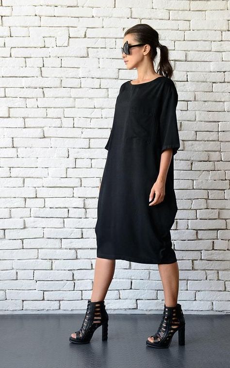 792c7b5aae4a79e78aaeda80516ae2acdesc53143853ri Black Long Top, Black Dress Accessories, Black Dress Outfit Casual, Loose Black Dress, Long Tunic Tops, Black Dress Outfits, Casual Tunics, Black Short Dress, Clothes Women