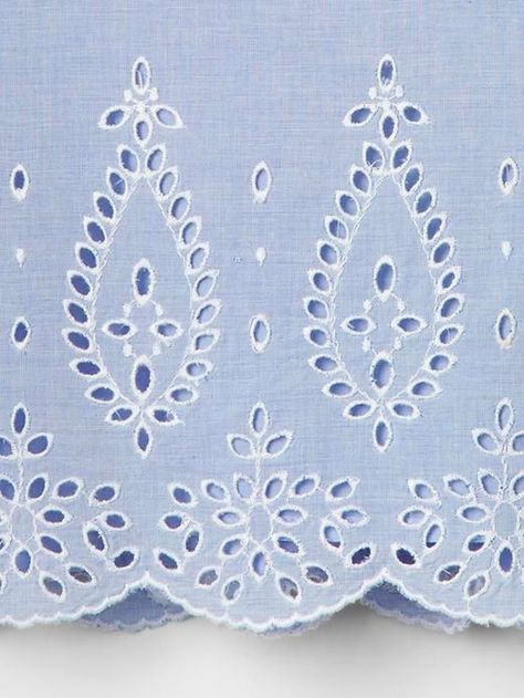 Shiffli Designs, Chicken Kari, Vintage Needlework, Cutwork Embroidery, Border Embroidery Designs, Border Embroidery, Christmas Knitting Patterns, Linens And Lace, Eyelet Top