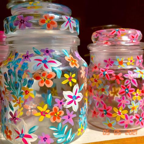 Creative Gifts For Your Best Friend, Summer Tip Jar Ideas, Glass Jar Decoration Ideas, Art Crafts To Do With Friends, Floral Decor For Home, Easy Homemade Decorations Ideas, Diy Friend Activities, Fun Crafts For Summer, Aesthetic Art Crafts