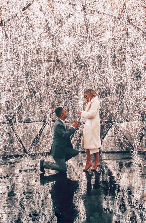 Winter Proposal Aesthetic, Winter Wedding Proposal, Ice Skating Proposal, Lap Land, Ice Rink Proposal, Proposal In The Snow, Proposal Ideas Winter, Winter Proposal Ideas, City Proposal