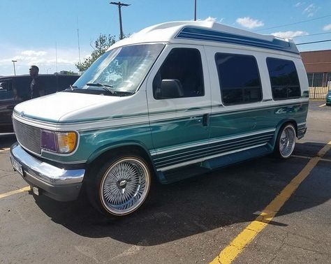 Arsenio Gregory on Instagram: “Hi top  Ford Econoline van on them spokes with billet grille” Ford Econoline Van, Econoline Van, Cool Vans, Hi Top, Mini Van, Suv Car, Suv, Ford, Drive