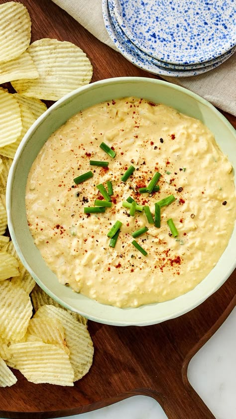 Deviled Egg Dip, Egg Dip, Deviled Eggs Easy, Party Dips, Dips And Spreads, Dips Appetizers, Deviled Egg, Recipes Appetizers And Snacks, Appetizers And Dips