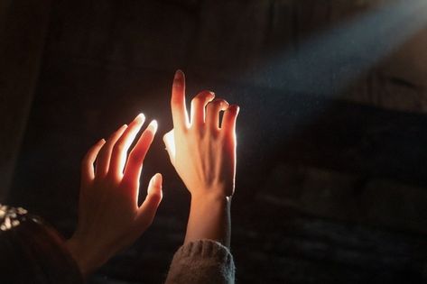 Glowing Hands Aesthetic, Hands In Sunlight, Healing Hands Aesthetic, Touch Aesthetic, Glowing Hands, Scarlet Witch Aesthetic, Hand Aesthetic, Something Aesthetic, Lighting Aesthetic